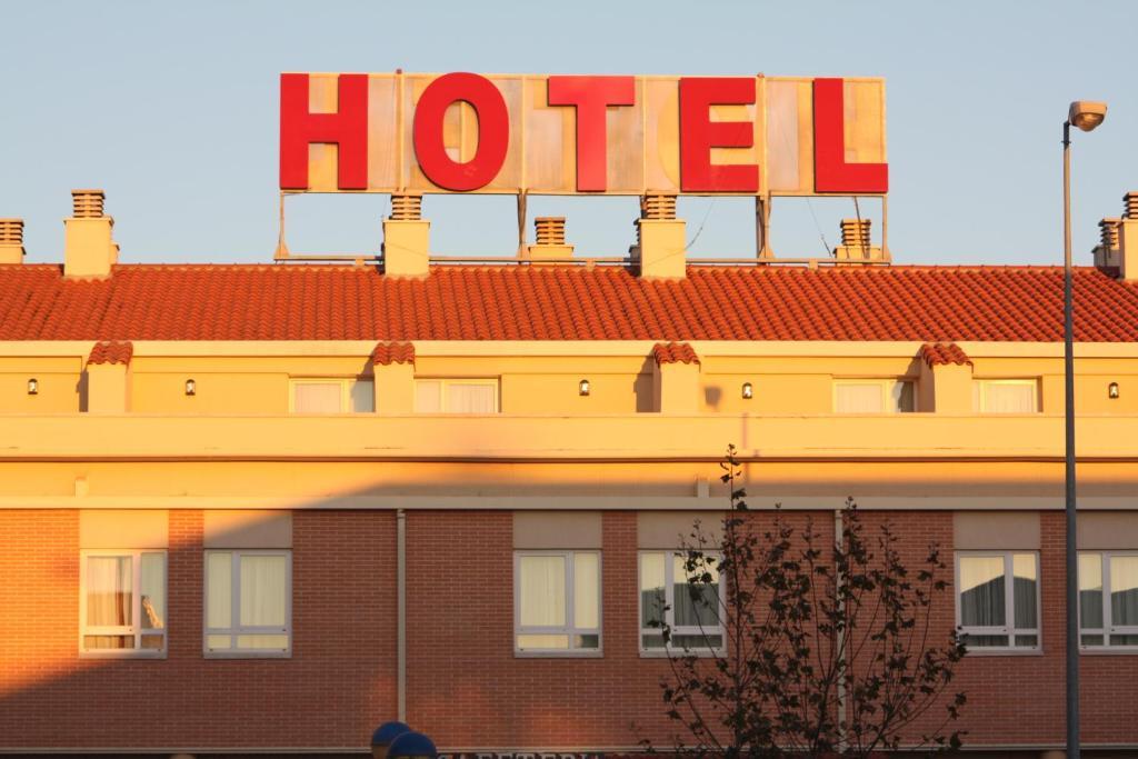Hotel Ruta Del Duero La Cistérniga Exterior photo